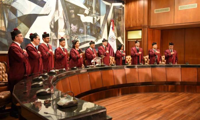  Revelan Listados Postulantes Jueces Tribunal Constitucional